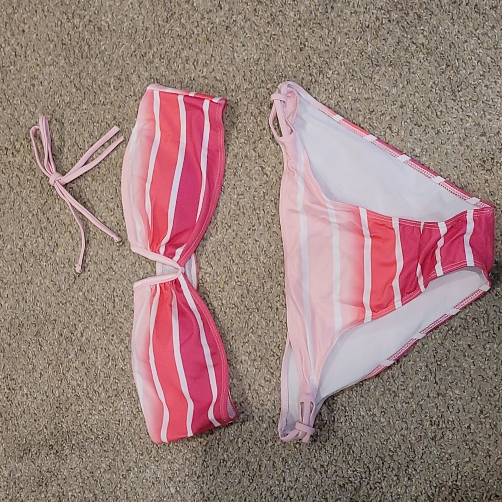 Halter‎ or strapless varigated pink and white stripe bikini